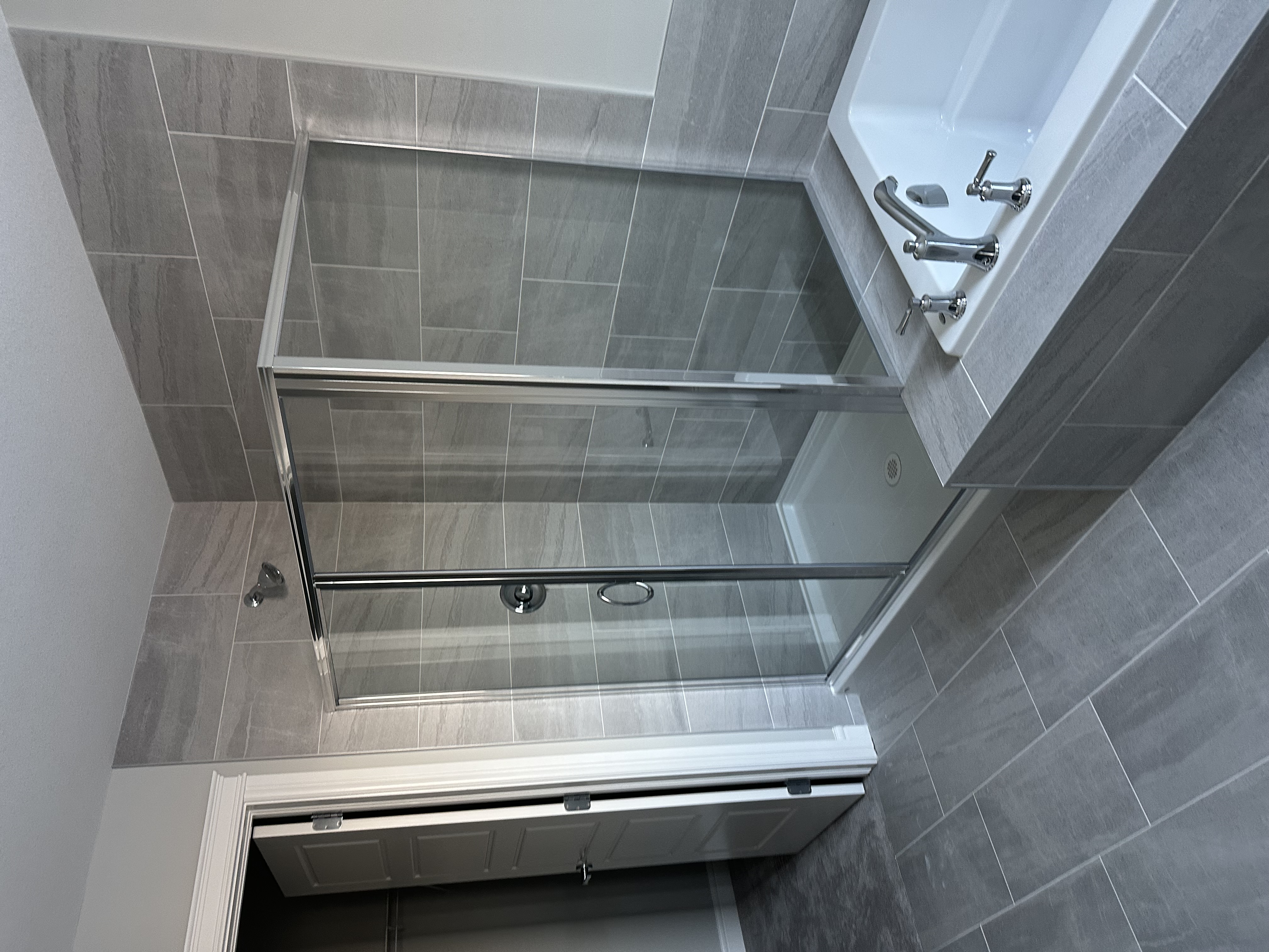 Shower project in Leduc